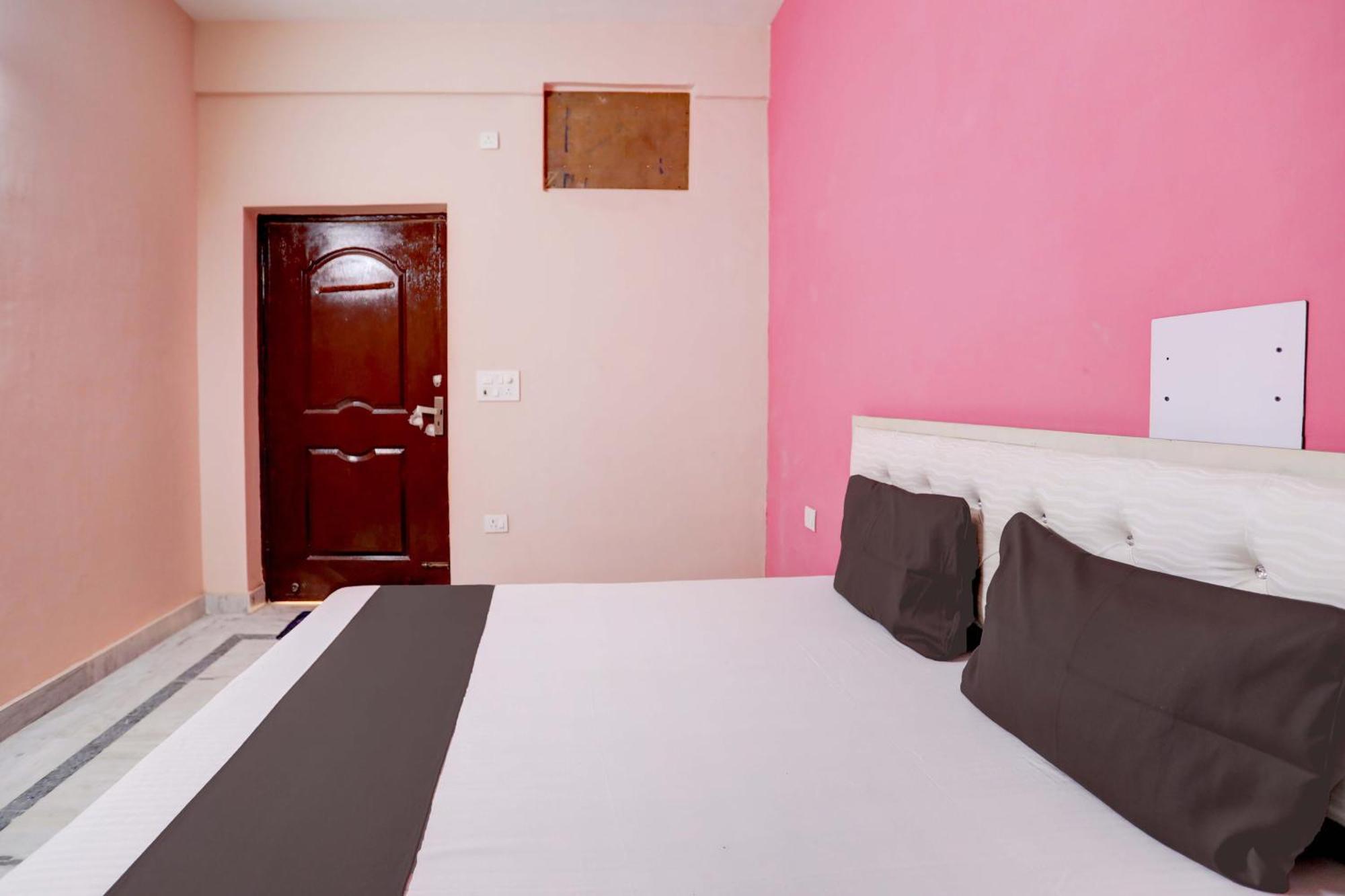 Hotel O Tilak Hotel 24 Sector 27 Near By Vinayak Hospital Gali No-6 Noida Exterior foto