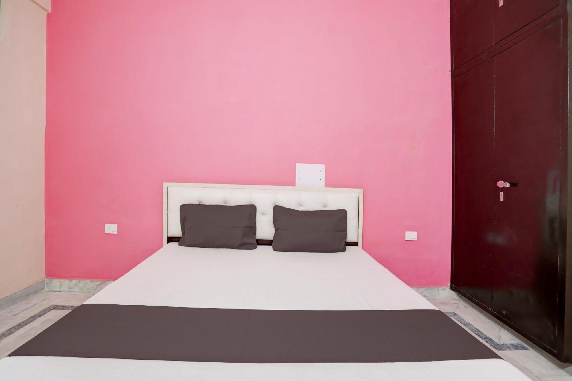Hotel O Tilak Hotel 24 Sector 27 Near By Vinayak Hospital Gali No-6 Noida Exterior foto